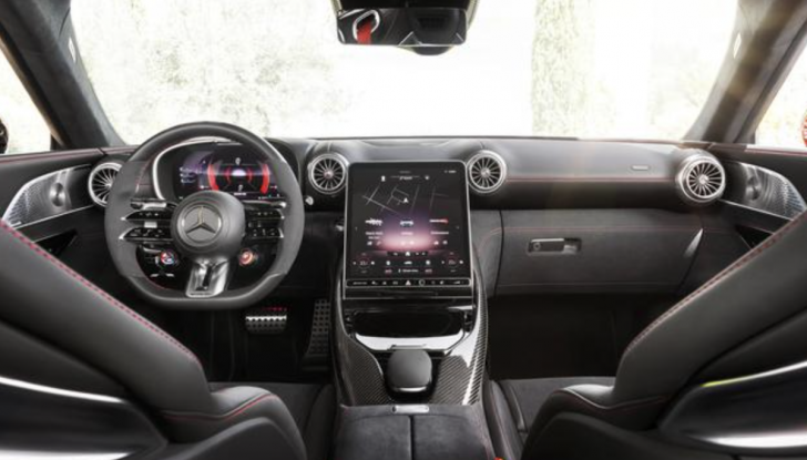 Mercedes AMG SL MY 2022: motorizzazione e prezzo - Foto 13 di 16