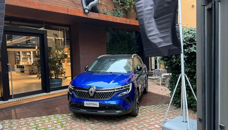 Renault Austral: Full Hybrid e mild-hybrid per l’Italia, da 32.000 Euro - Foto 2 di 21