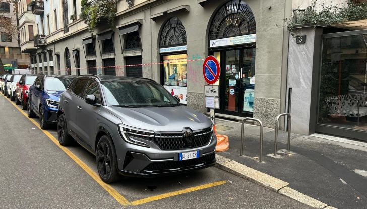 Renault Austral: Full Hybrid e mild-hybrid per l’Italia, da 32.000 Euro - Foto 3 di 21