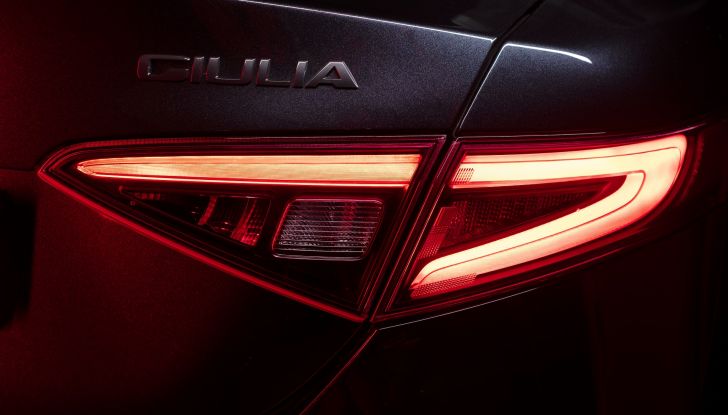 Alfa Romeo Giulia e Stelvio Estrema: la Quadrifoglio diventa una versione speciale - Foto 10 di 13