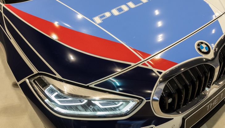 BMW presenta le nuove auto e moto per la Polizia di Stato - Foto 3 di 7