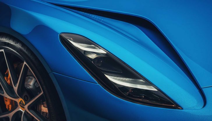 Lotus Emira: ordini aperti per la First Edition con motore AMG da 365 CV - Foto 5 di 11