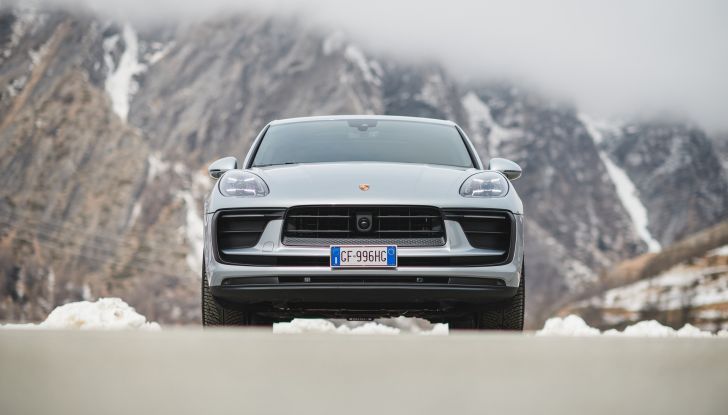 Porsche Macan 2022: la prova su strada della GTS da 440 cavalli in attesa della elettrica - Foto 10 di 25