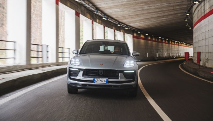 Porsche Macan 2022: la prova su strada della GTS da 440 cavalli in attesa della elettrica - Foto 13 di 25