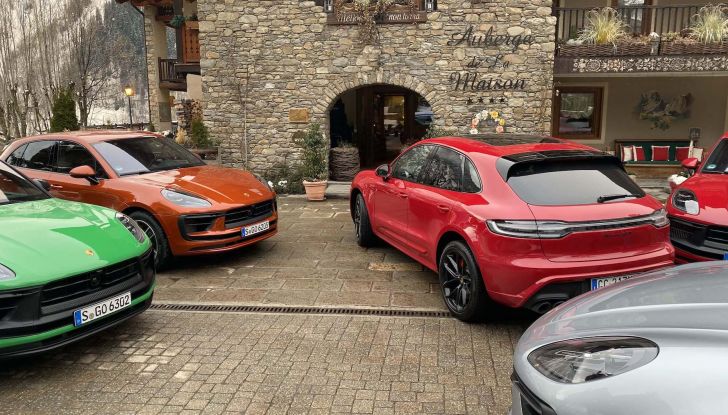 Porsche Macan 2022: la prova su strada della GTS da 440 cavalli in attesa della elettrica - Foto 1 di 25