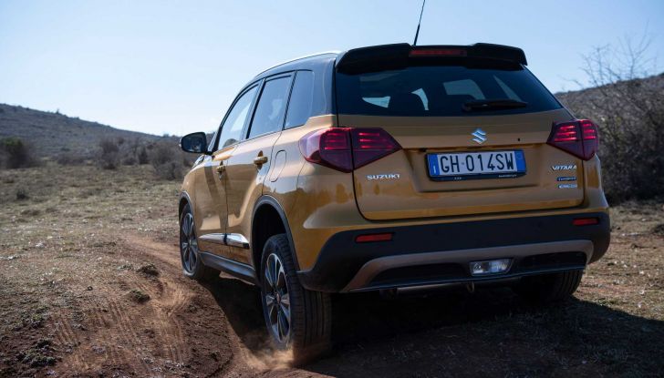 Suzuki Vitara: arriva anche la versione full hybrid - Foto 9 di 29