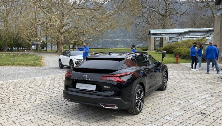 Citroen C5 X: la berlina ad assetto rialzato arriva in Italia da 33.250 Euro - Foto 20 di 21