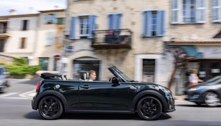 Mini Cooper S Cabrio Resolute Edition da oggi è realtà - Foto 3 di 16