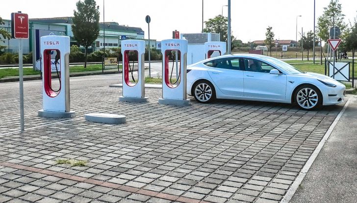 Tesla Supercharger: superate le 50 stazioni in Italia - Foto 6 di 8