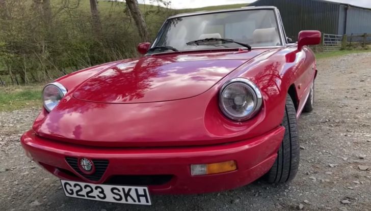 Alfa Romeo Spider: il restomod diventa elettrico con le batterie della Tesla Model S - Foto 2 di 9
