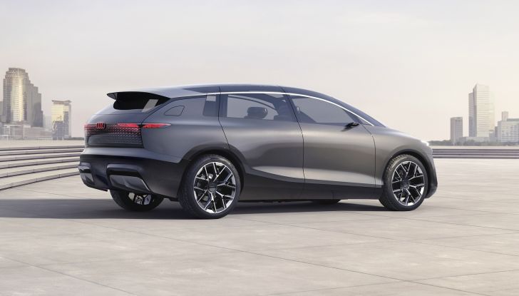 Audi presenta la Urbansphere Concept, la monovolume del futuro - Foto 6 di 13