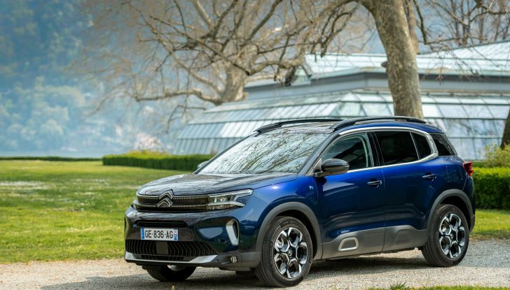 Citroen C5 Aircross 2022 restyling, prezzi da 28.700 Euro - Foto 2 di 10