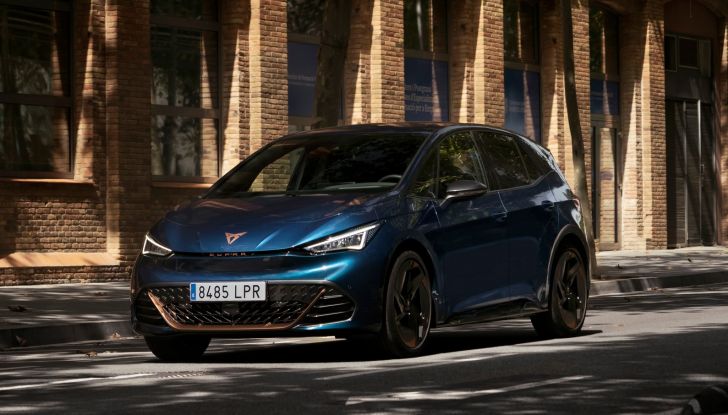 Cupra Born: debutta in Italia la versione e-Boost da 231 cavalli - Foto 4 di 8