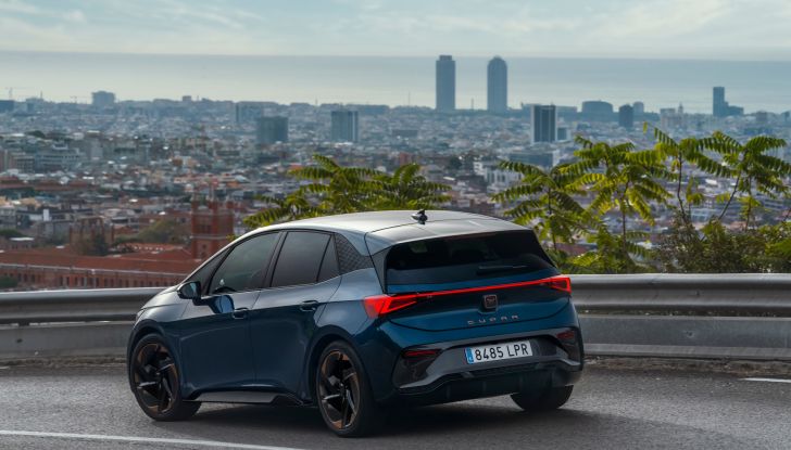 Cupra Born: debutta in Italia la versione e-Boost da 231 cavalli - Foto 7 di 8