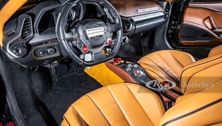 Test car in vendita: comprereste il prototipo della Ferrari LaFerrari? - Foto 11 di 13