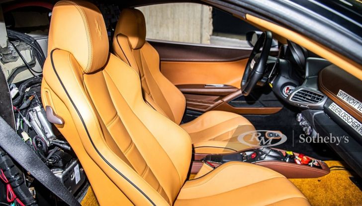 Test car in vendita: comprereste il prototipo della Ferrari LaFerrari? - Foto 12 di 13