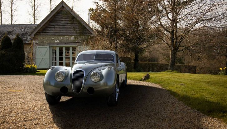 Jaguar XK120: la leggenda britannica ritorna più pimpante che mai! - Foto 3 di 11