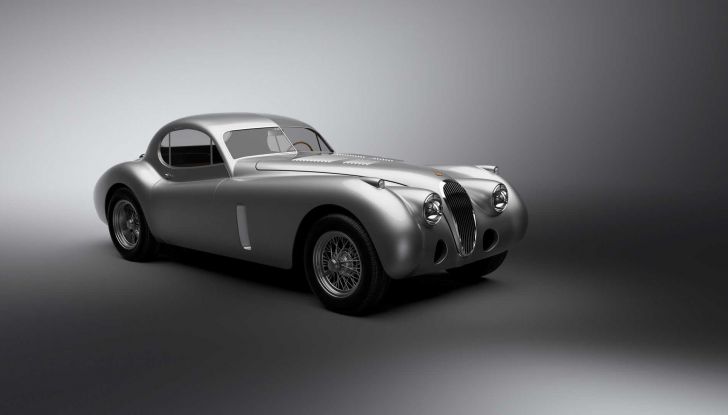 Jaguar XK120: la leggenda britannica ritorna più pimpante che mai! - Foto 8 di 11
