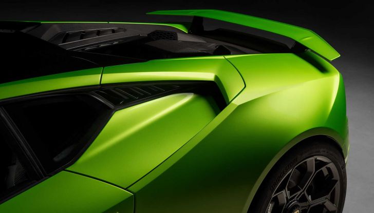 Lamborghini Huracàn Tecnica: il canto del cigno del V10 sprigiona 640 CV - Foto 19 di 23