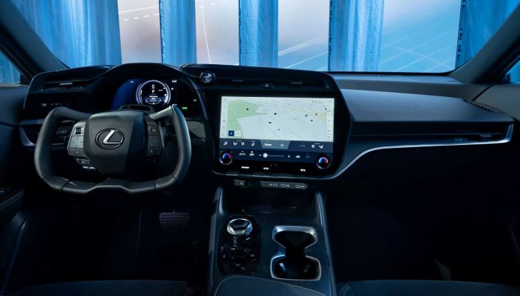Lexus RZ 450e: il SUV elettrico che strizza l’occhio a Toyota e Subaru - Foto 21 di 24