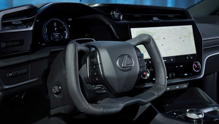 Lexus RZ 450e: il SUV elettrico che strizza l’occhio a Toyota e Subaru - Foto 22 di 24