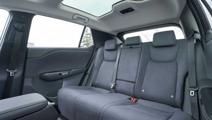 Lexus RZ 450e: il SUV elettrico che strizza l’occhio a Toyota e Subaru - Foto 24 di 24