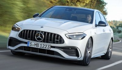 Mercedes-AMG C43: la Classe C sportiva passa al quattro cilindri (ibrido)