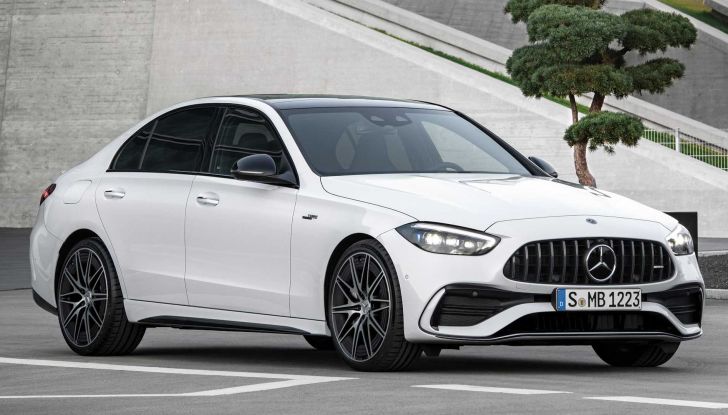 Mercedes-AMG C43: la Classe C sportiva passa al quattro cilindri (ibrido) - Foto 9 di 16