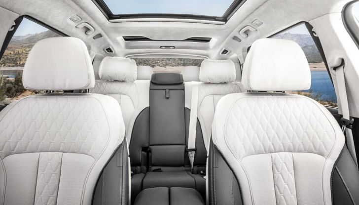 Nuova BMW X7 2022: il restyling di metà carriera è tutto nuovo! - Foto 15 di 16