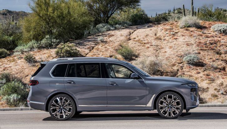 Nuova BMW X7 2022: il restyling di metà carriera è tutto nuovo! - Foto 6 di 16