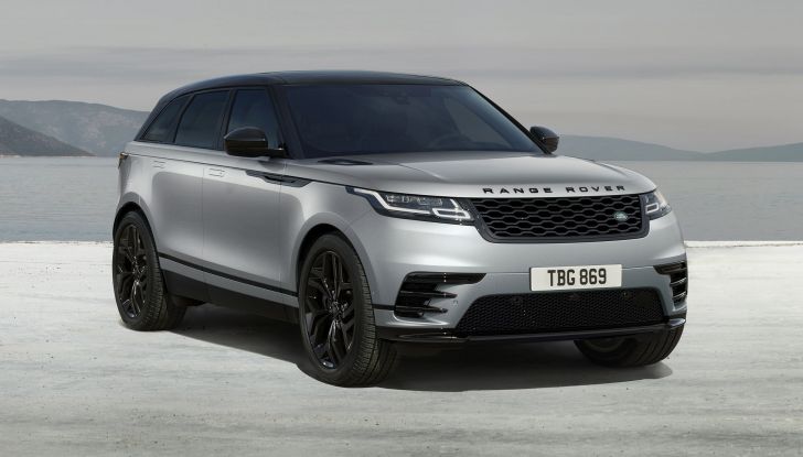Range Rover 2022: la Velar mild-hybrid riceve il pacchetto HST - Foto 1 di 7