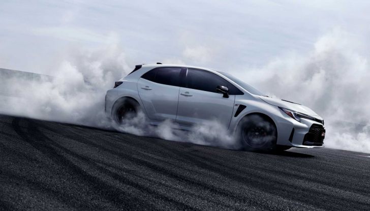Toyota GR Corolla: la hot-hatch giapponese sprigiona 304 cavalli - Foto 4 di 18