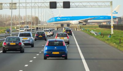 Aree di sosta in autostrada sempre più care: panini a 8,50 euro, gelati oltre i 3 euro