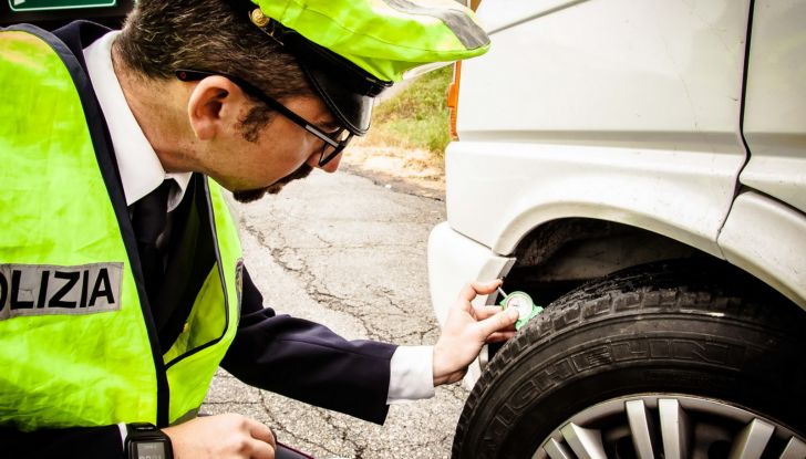 Vacanze Sicure 2022: ritornano i controlli di Assogomma sui pneumatici - Foto 2 di 8