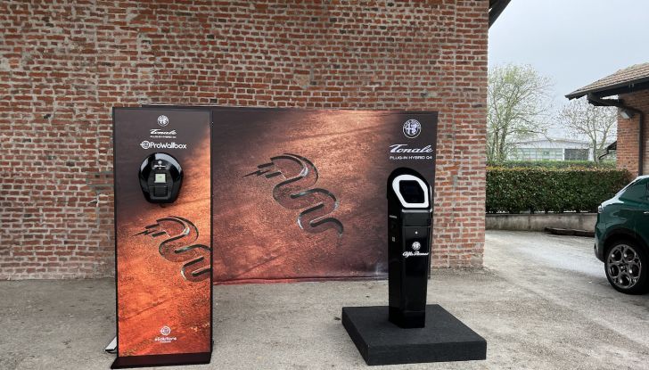 Alfa Romeo Tonale Plug-In Hybrid Q4: prova su strada della versione da 280 CV - Foto 11 di 47