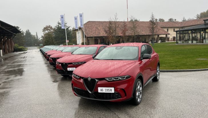 Alfa Romeo Tonale riceve il premio auto Più Bella del Web 2022 - Foto 11 di 15