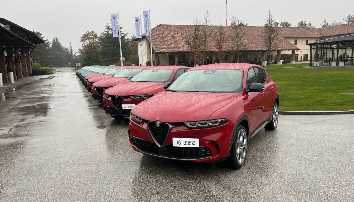 Alfa Romeo Tonale Plug-In Hybrid Q4: prova su strada della versione da 280 CV - Foto 1 di 47