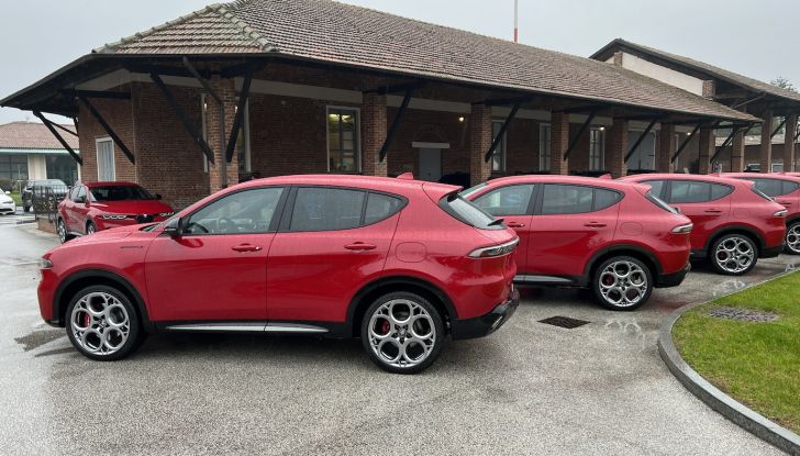Alfa Romeo Tonale Plug-In Hybrid Q4: prova su strada della versione da 280 CV - Foto 3 di 47