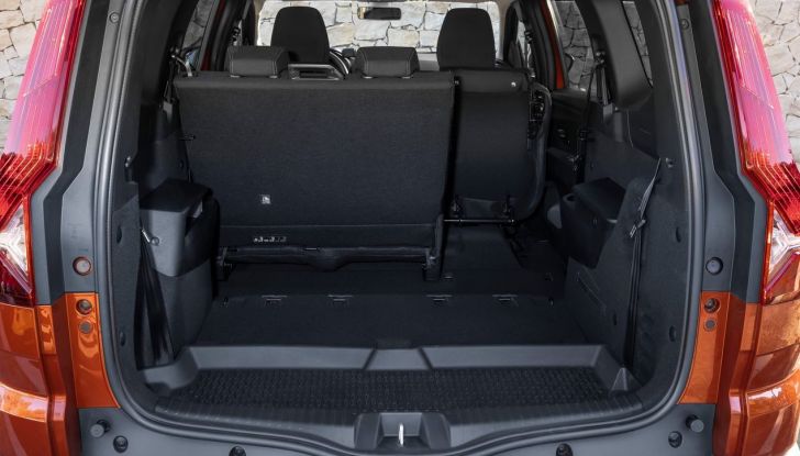 Dacia Jogger: la prova su strada della nuova multispazio in stile “crossover” - Foto 12 di 18