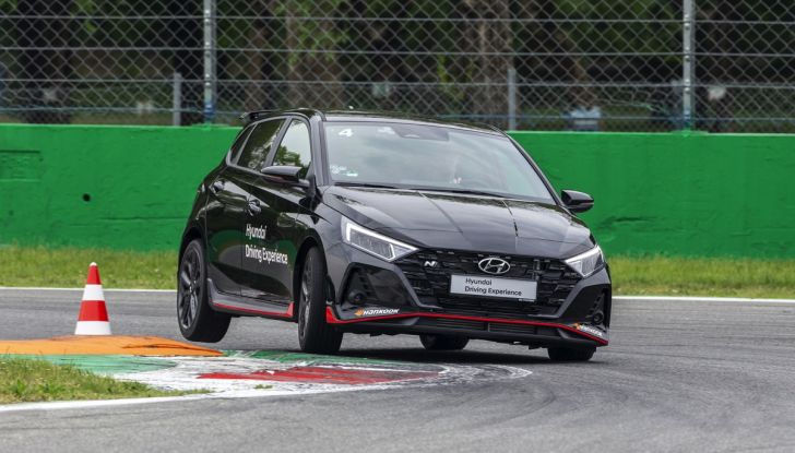 [VIDEO] Hyundai Driving Experience, tutto quello che dovete sapere sui corsi di guida in pista con la gamma N - Foto 33 di 44