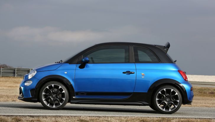 Abarth 695: ecco la versione Tributo 131 Rally da 180 cavalli - Foto 5 di 14