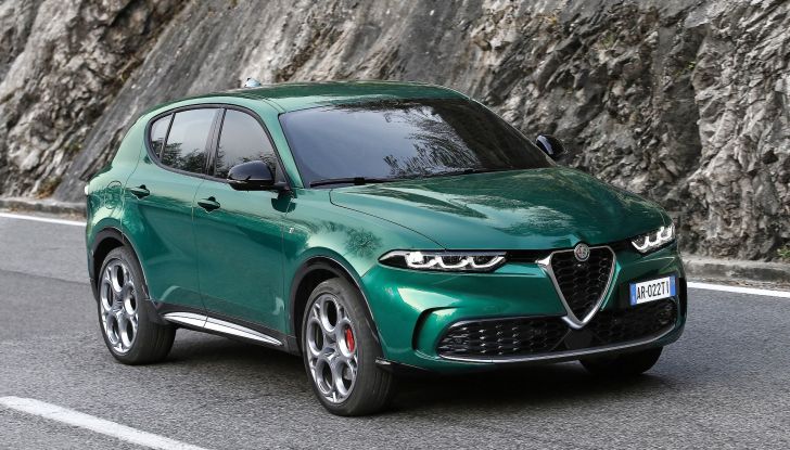 Alfa Romeo Tonale Plug-In Hybrid Q4: prova su strada della versione da 280 CV - Foto 21 di 47