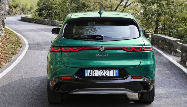 Alfa Romeo Tonale Plug-In Hybrid Q4: prova su strada della versione da 280 CV - Foto 27 di 47
