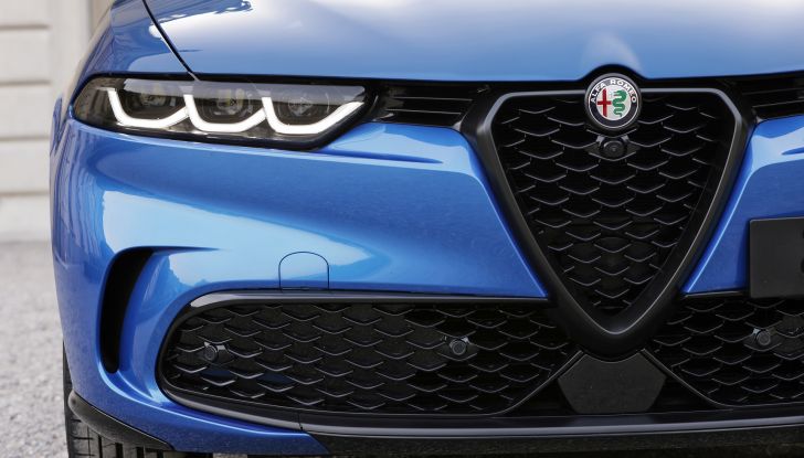 Alfa Romeo Tonale Plug-In Hybrid Q4: prova su strada della versione da 280 CV - Foto 40 di 47