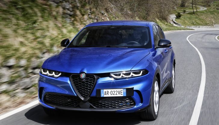 Alfa Romeo Tonale Plug-In Hybrid Q4: prova su strada della versione da 280 CV - Foto 15 di 47