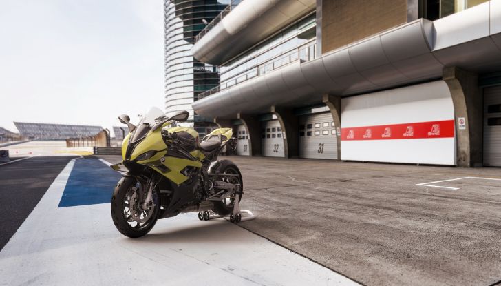BMW Motorrad presenta la M 1000 RR 50 Years, versione speciale della SBK tedesca - Foto 8 di 13
