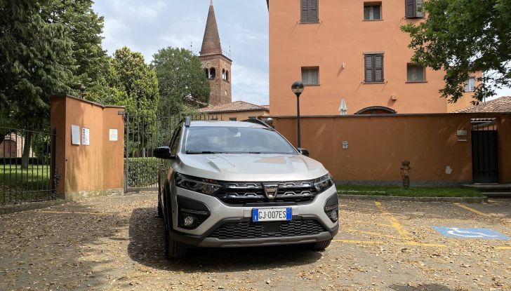 Dacia Jogger: la prova su strada della nuova multispazio in stile “crossover” - Foto 1 di 18