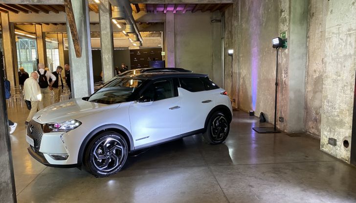DS3 e DS7 Crossback: ordinabili le limited edition “Toits de Paris” e “Ligne Noire” - Foto 3 di 17