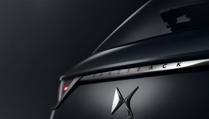 DS3 e DS7 Crossback: ordinabili le limited edition “Toits de Paris” e “Ligne Noire” - Foto 16 di 17