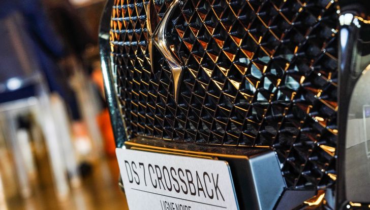 DS3 e DS7 Crossback: ordinabili le limited edition “Toits de Paris” e “Ligne Noire” - Foto 10 di 17